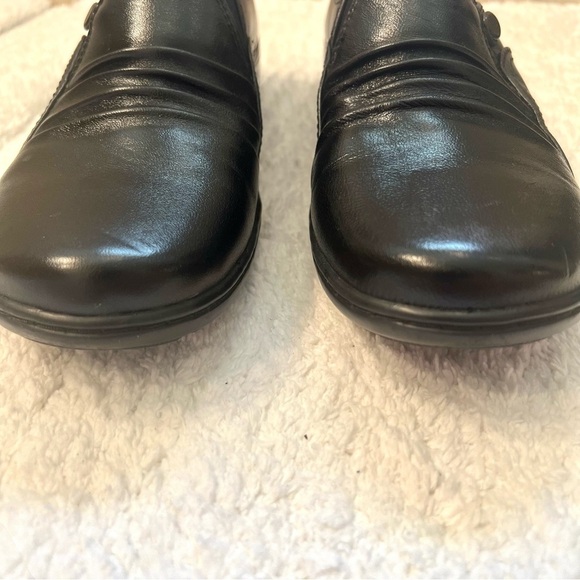 CLARKS Women's Cora Dusk Loafer ruched side button slip on comfort shoes 8.5M - Picture 7 of 10